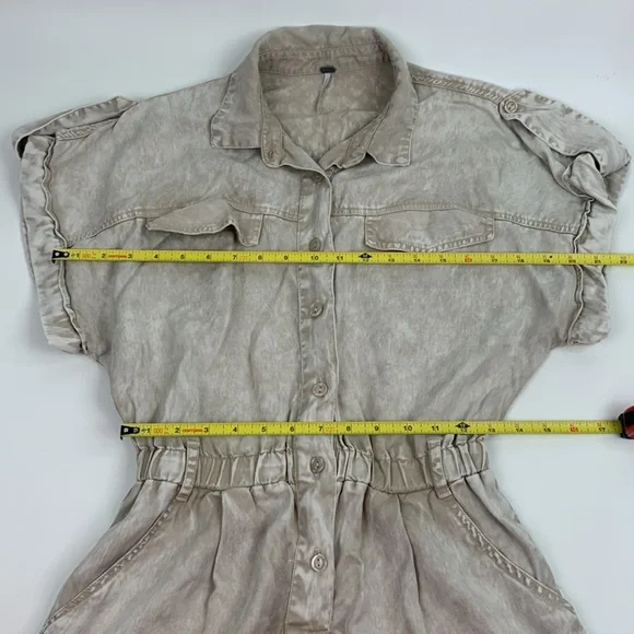 YFB Beige Button-Up Romper Shorts set Size XS Elastic waist Collar Pockets - Picture 7 of 11